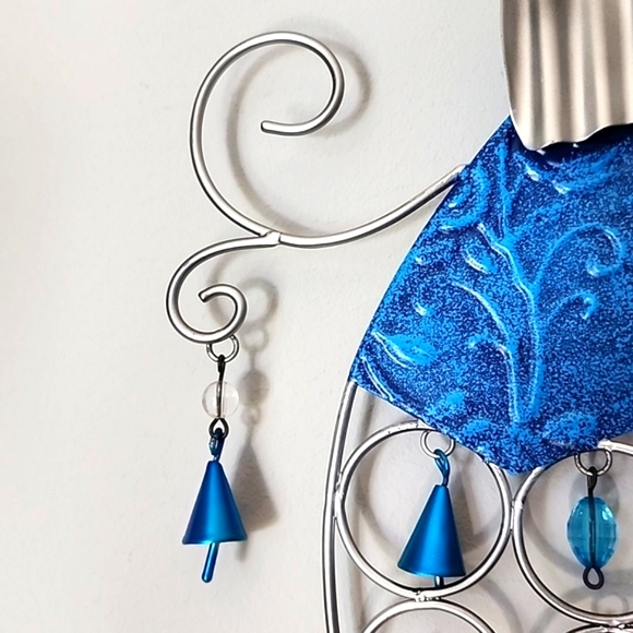 Metal Snowman. 22 inches long and 11 inches wide. - Picture 3 of 6